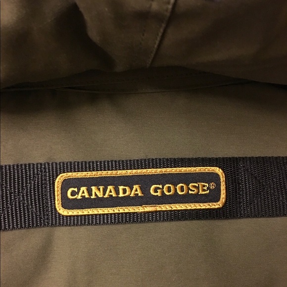 Men’s Canada Goose Banff Parka - Picture 8 of 8